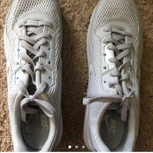 NIKE AIR MAX… worn just ONCE!